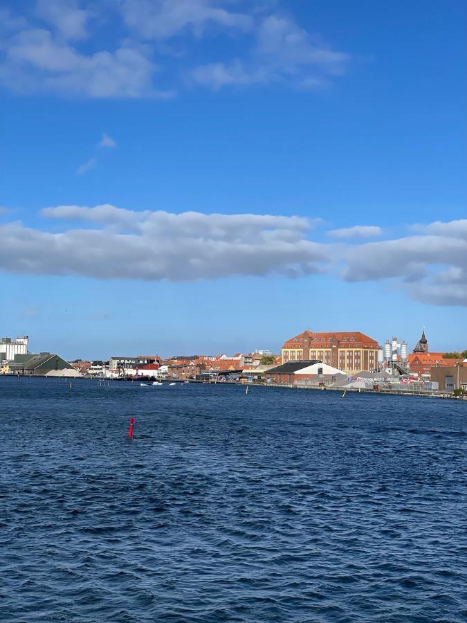 Strandby 1847 B&B Nykøbing Falster Екстериор снимка