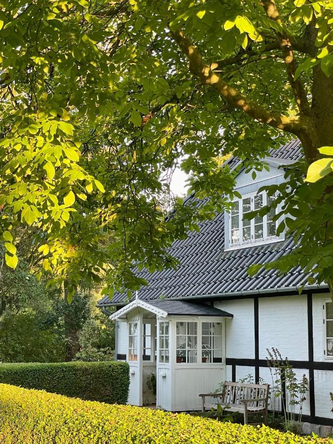 Strandby 1847 B&B Nykøbing Falster Екстериор снимка