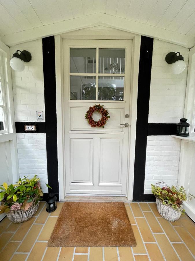 Strandby 1847 B&B Nykøbing Falster Екстериор снимка